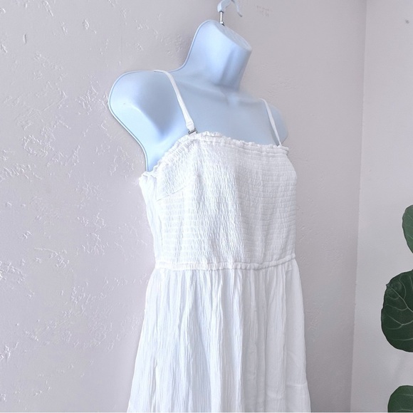 HOLLISTER Smocked Bodice Crepe Tiered Midi Dress With Convertible Straps Size L - Picture 6 of 13